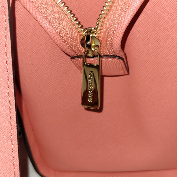 Michael Kors Selma crossbody - Picture 5 of 8